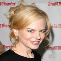 Nicole Kidman Bantah Berbadan Dua